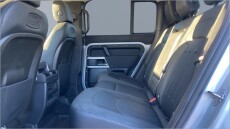 Land Rover Defender 2.0 D240 SE 110 5dr Auto Diesel Estate